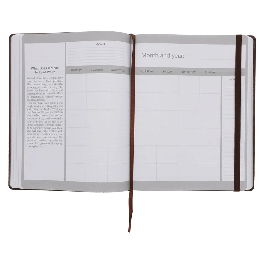 John C. Maxwell Undated Planner Brown (Imitation Leather)