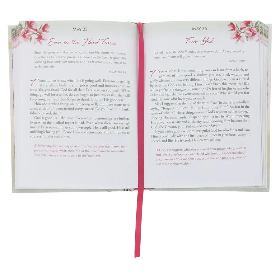 Daily in the Psalms for Women: A 366-Day Devotional (Hardcover)